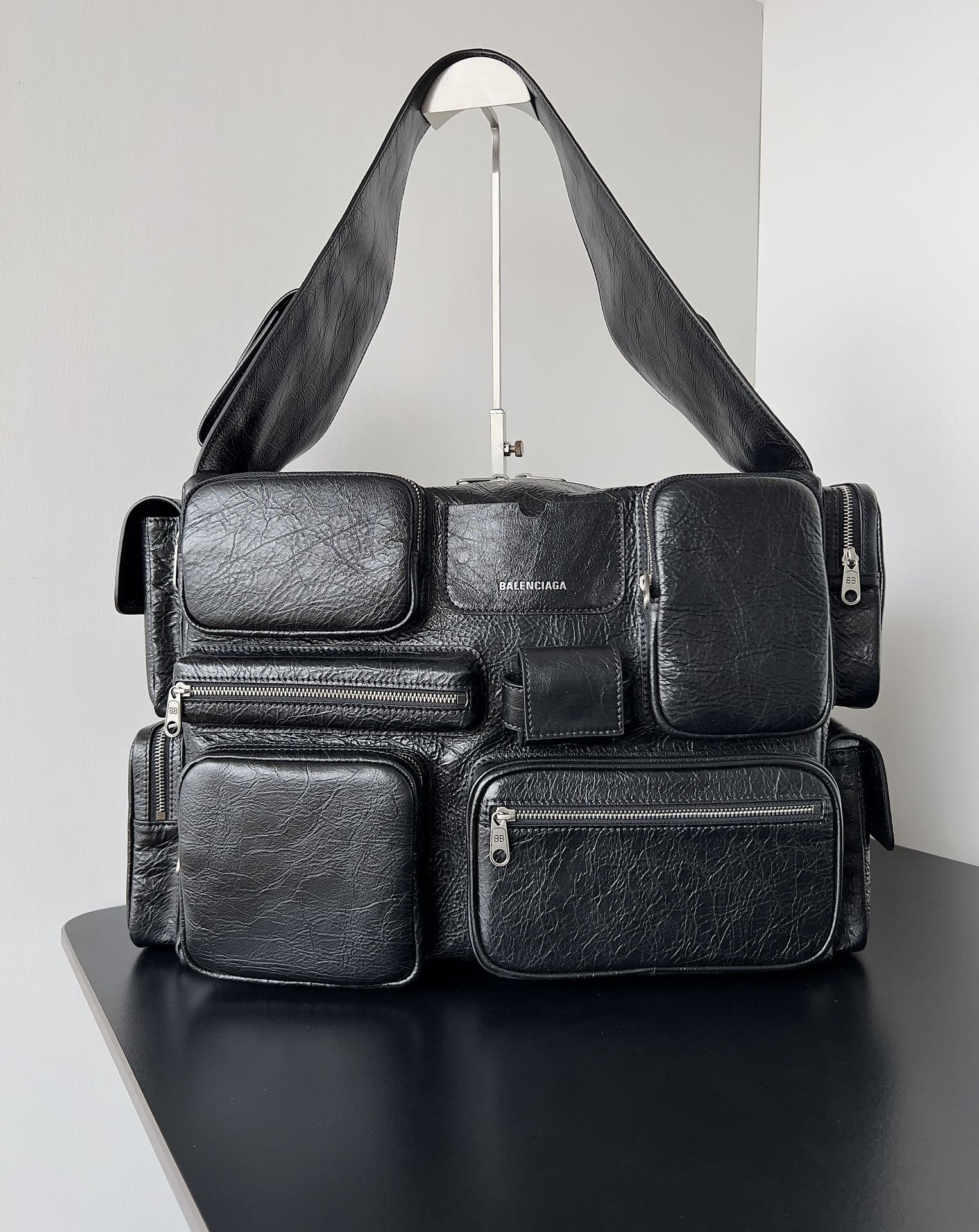 Balenciaga superbusy shoulder